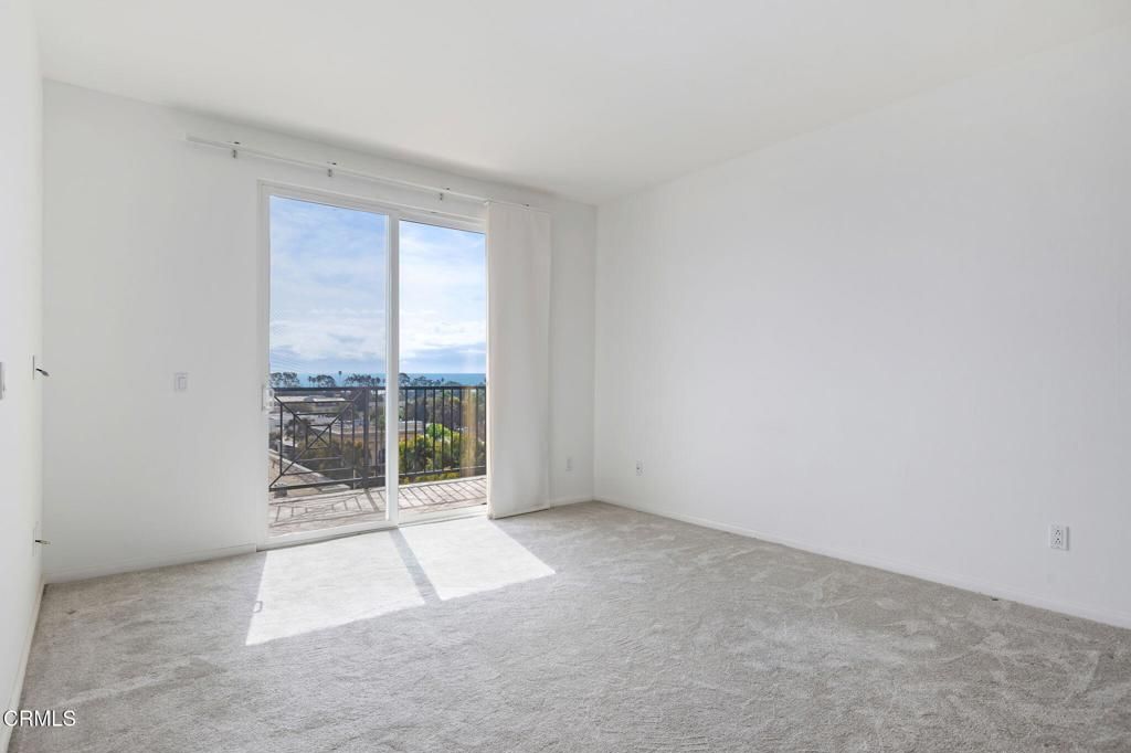 Image 11 of property listing at 436 Poli Street 301, Ventura, CA 93001