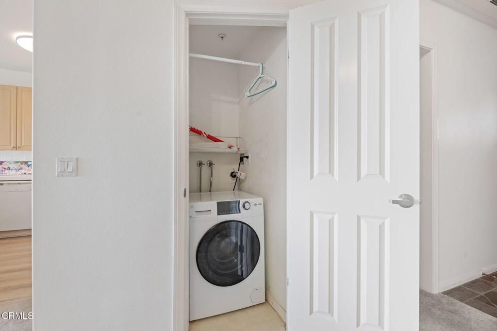 Image 21 of property listing at 436 Poli Street 301, Ventura, CA 93001