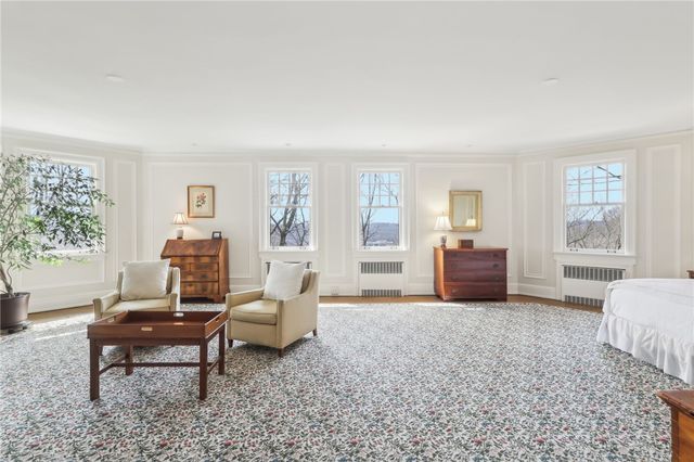 918 W Waldheim Rd, Fox Chapel, PA 15215