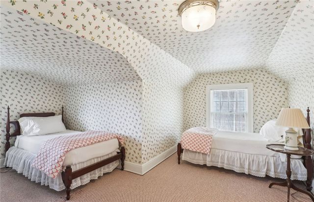 918 W Waldheim Rd, Fox Chapel, PA 15215