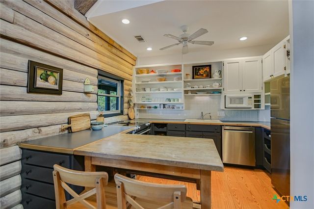 707 Deer Lake Road, Wimberley, TX 78676