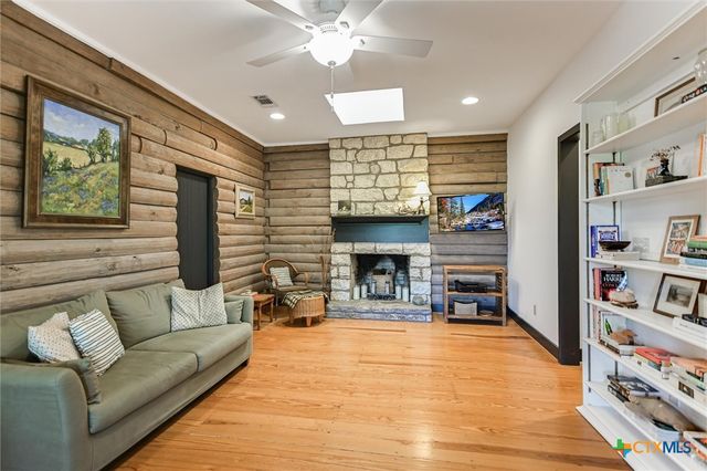 707 Deer Lake Road, Wimberley, TX 78676