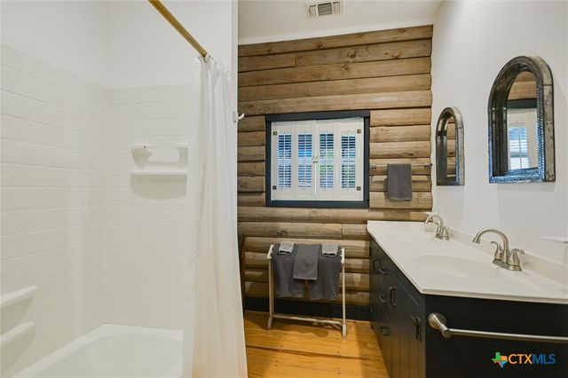 707 Deer Lake Road, Wimberley, TX 78676