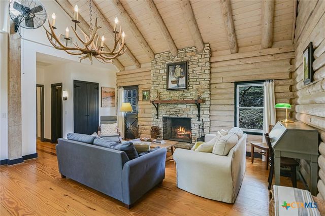 707 Deer Lake Road, Wimberley, TX 78676