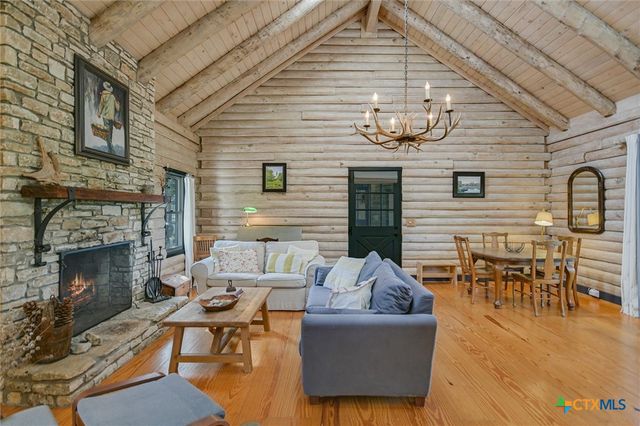 707 Deer Lake Road, Wimberley, TX 78676