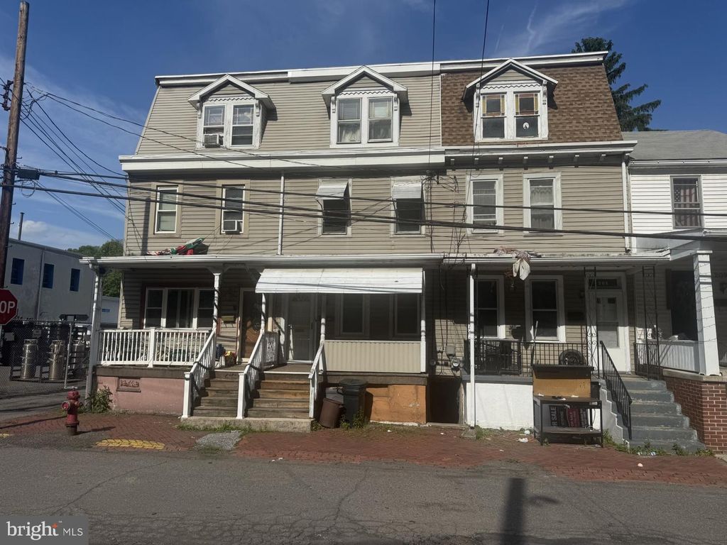 203 S DELAWARE AVE, Minersville, PA 17954