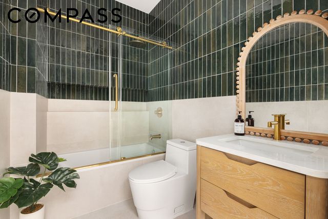 125 Schaefer Street, New York City, NY 11207