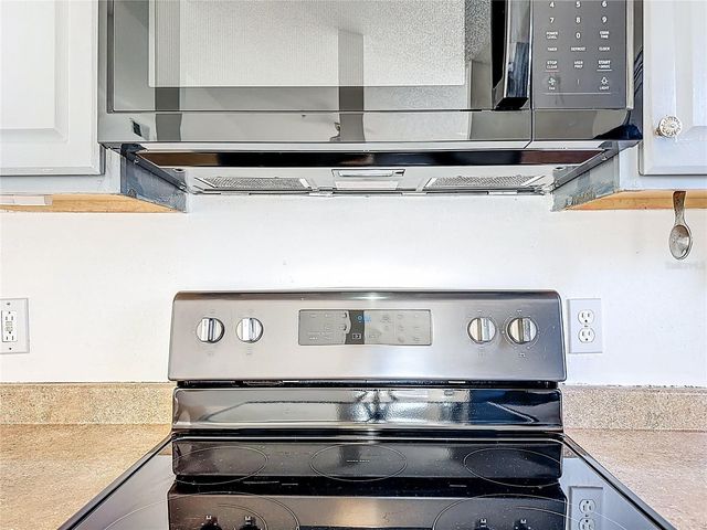 9660 HOLLYHILL DRIVE, Orlando, FL 32824