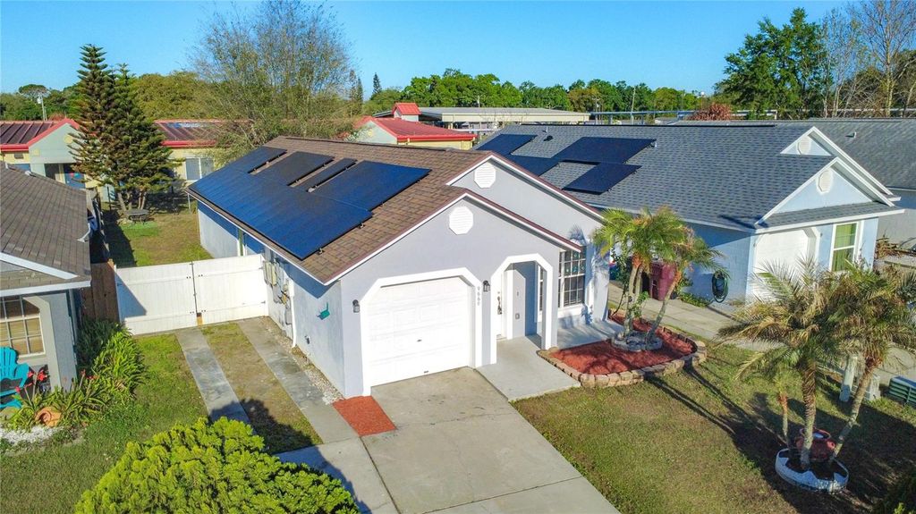 Image 2 of property listing at 9660 HOLLYHILL DRIVE, Orlando, FL 32824