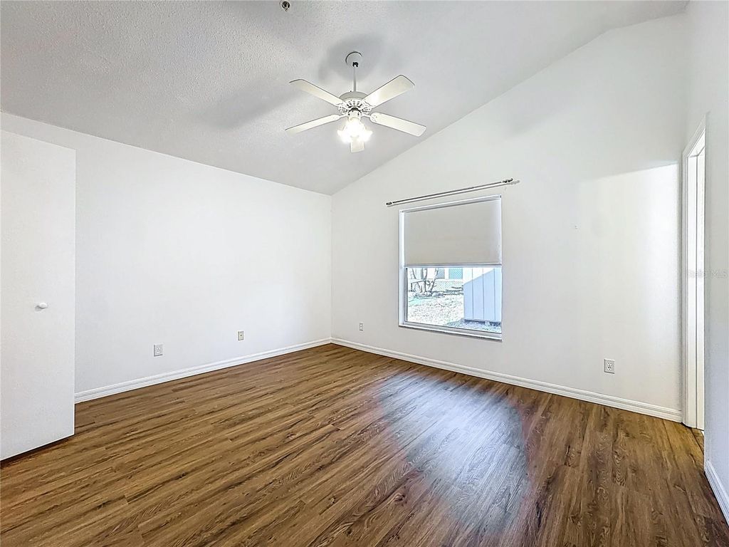 Image 30 of property listing at 9660 HOLLYHILL DRIVE, Orlando, FL 32824