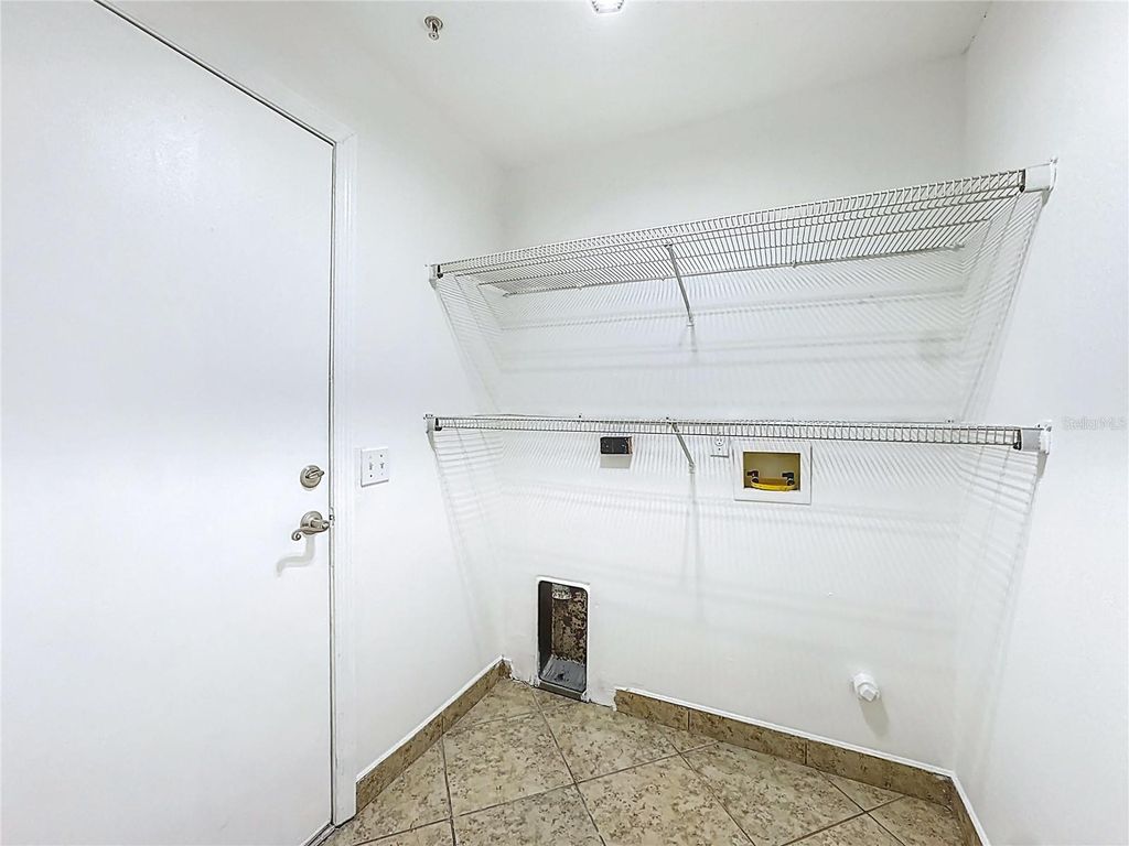 Image 32 of property listing at 9660 HOLLYHILL DRIVE, Orlando, FL 32824