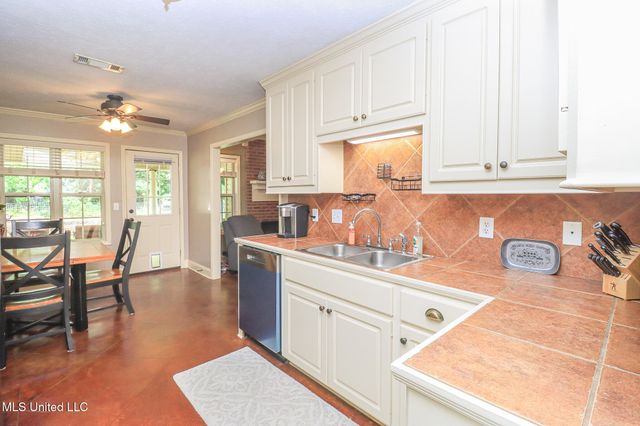 404 Briars Bend, Brandon, MS 39042