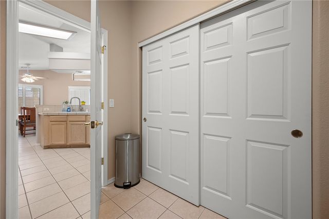 2264 Mountainside Drive, Bullhead City, AZ 86442