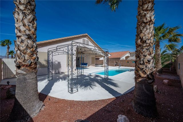 2264 Mountainside Drive, Bullhead City, AZ 86442