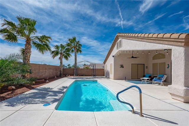 2264 Mountainside Drive, Bullhead City, AZ 86442