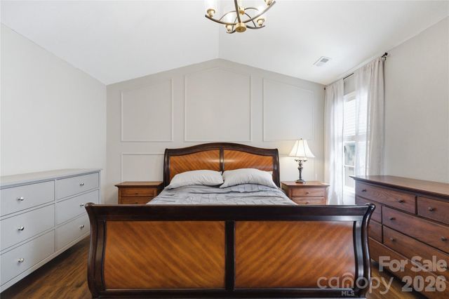 7712 Grapetree Court, Charlotte, NC 28215