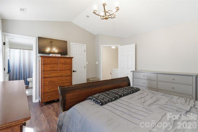 7712 Grapetree Court, Charlotte, NC 28215