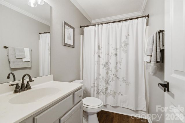 7712 Grapetree Court, Charlotte, NC 28215