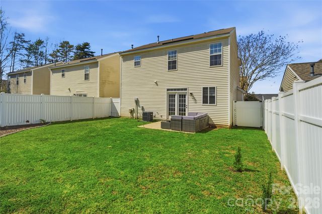 7712 Grapetree Court, Charlotte, NC 28215