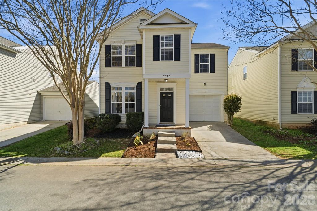 7712 Grapetree Court, Charlotte, NC 28215