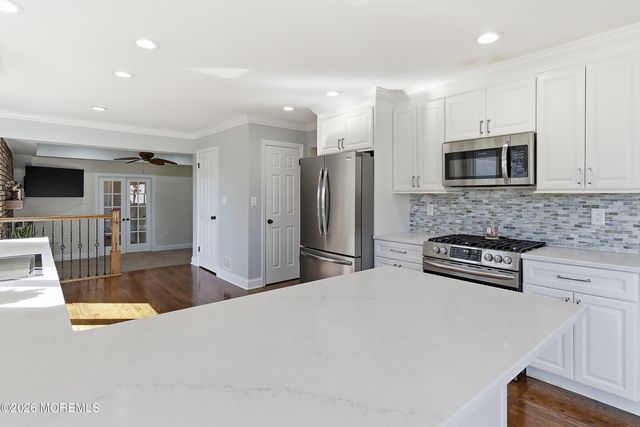 14 Koosman Drive, Leonardo, NJ 07737