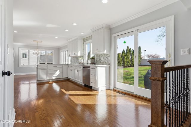 14 Koosman Drive, Leonardo, NJ 07737