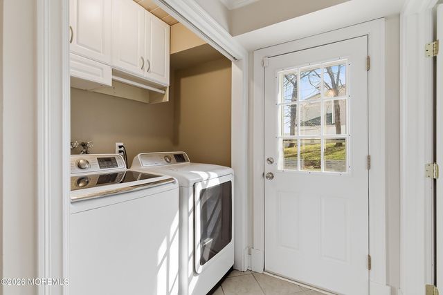 14 Koosman Drive, Leonardo, NJ 07737