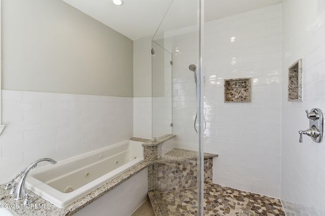 14 Koosman Drive, Leonardo, NJ 07737
