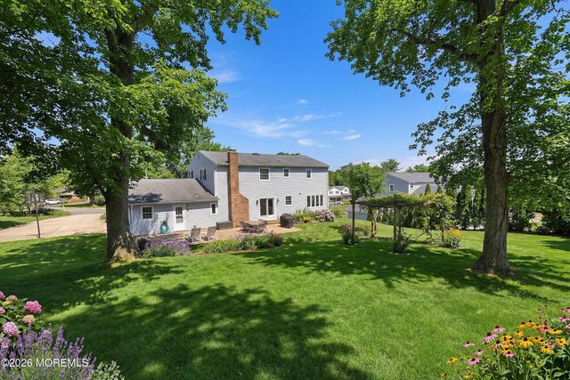14 Koosman Drive, Leonardo, NJ 07737