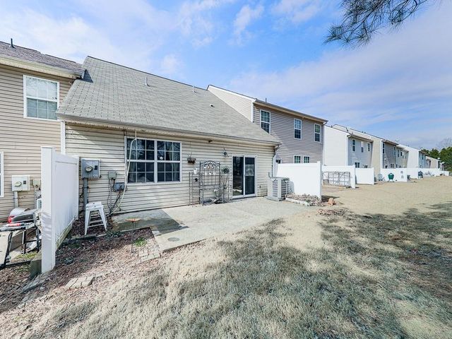 388 Weatherstone Place, Alpharetta, GA 30004