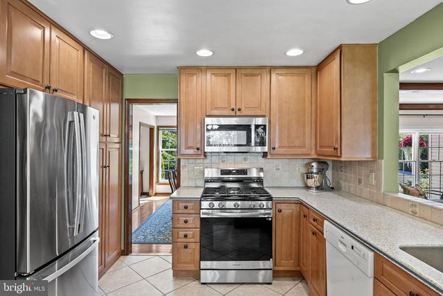 39 COCHISE CIR, Medford Lakes, NJ 08055