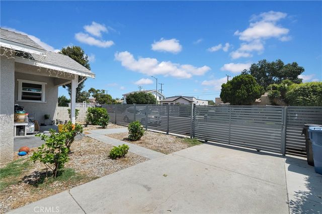 8811 Mary Avenue, Los Angeles, CA 90002