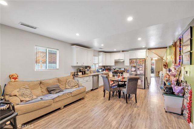 8811 Mary Avenue, Los Angeles, CA 90002