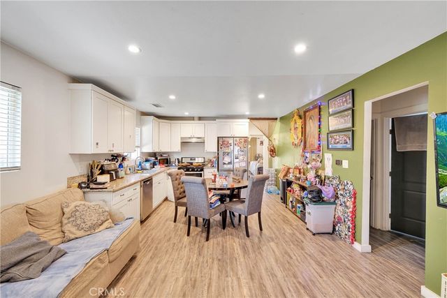 8811 Mary Avenue, Los Angeles, CA 90002