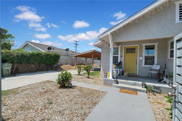 8811 Mary Avenue, Los Angeles, CA 90002