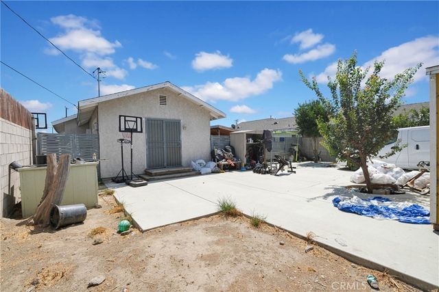 8811 Mary Avenue, Los Angeles, CA 90002