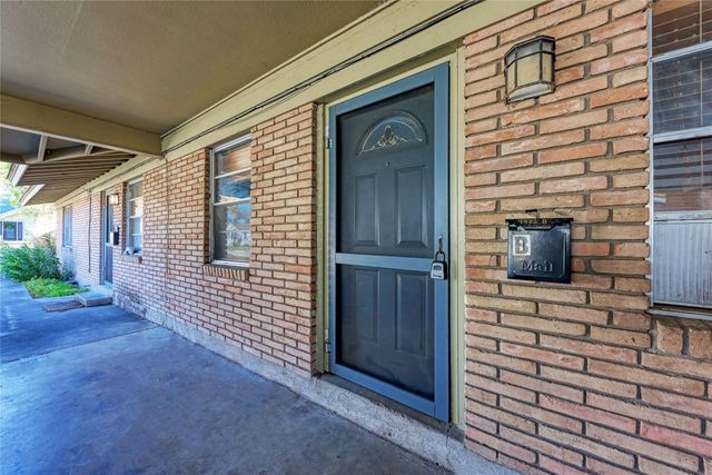1805 Mohle DR B, Austin, TX 78703