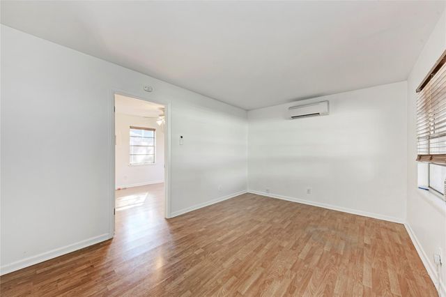 1805 Mohle DR B, Austin, TX 78703