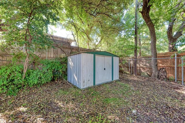 1805 Mohle DR B, Austin, TX 78703