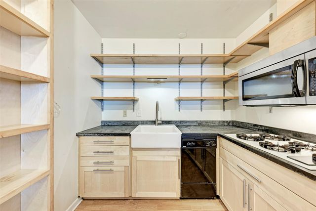 1805 Mohle DR B, Austin, TX 78703