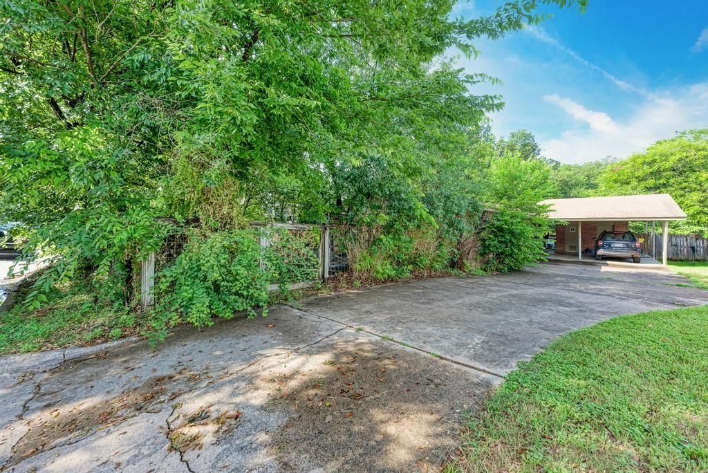 1805 Mohle DR B, Austin, TX 78703