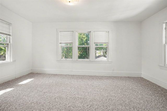 1330 W Maple Street, Kalamazoo, MI 49008