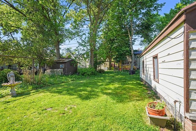 1330 W Maple Street, Kalamazoo, MI 49008
