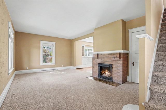 1330 W Maple Street, Kalamazoo, MI 49008