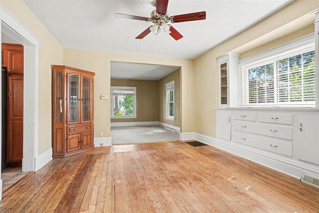1330 W Maple Street, Kalamazoo, MI 49008