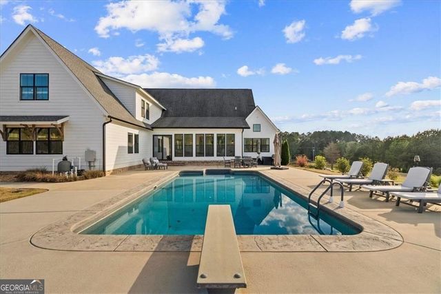 893 Everett Springs Road SW, Calhoun, GA 30701