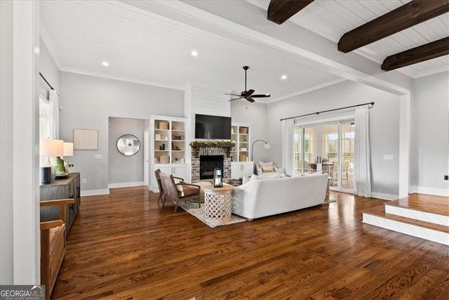 893 Everett Springs Road SW, Calhoun, GA 30701