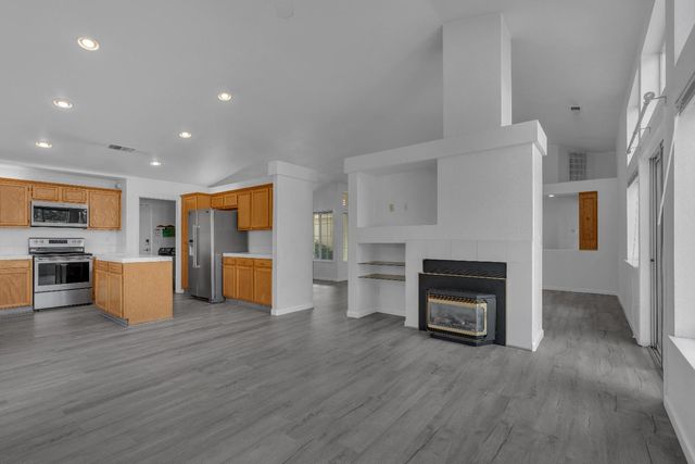 2671 Fremont Avenue, Clovis, CA 93611