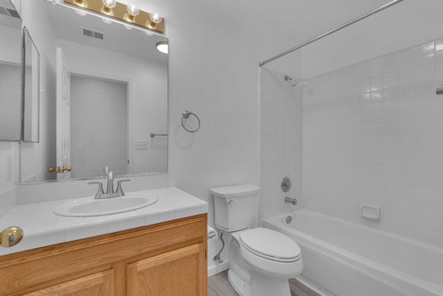 2671 Fremont Avenue, Clovis, CA 93611