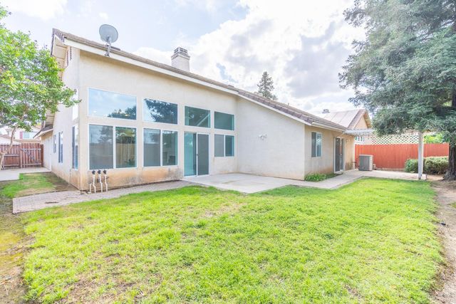 2671 Fremont Avenue, Clovis, CA 93611